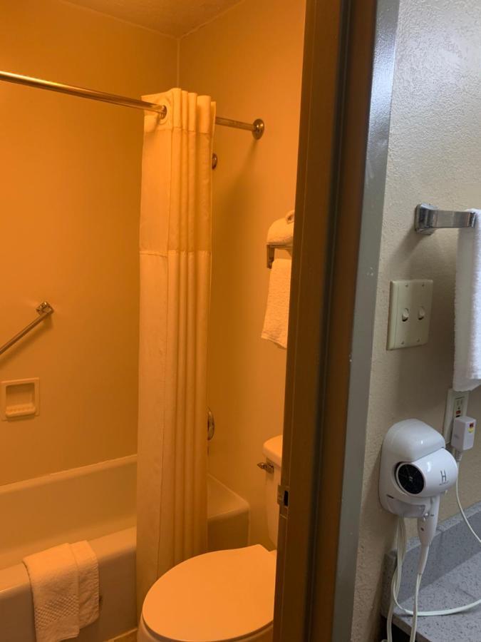 Hotel Quality & Brooksville I-75-dade