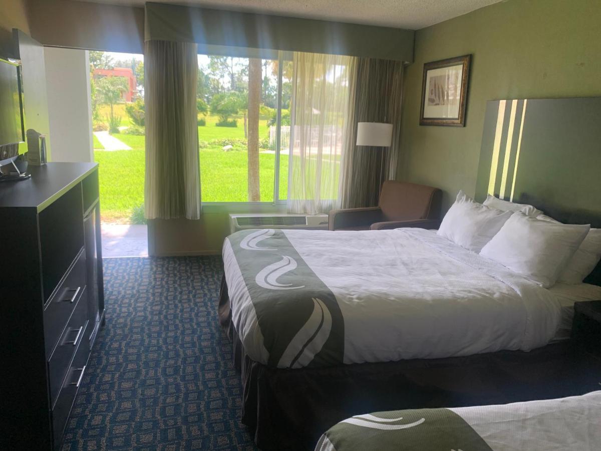 Quality & Brooksville I-75-dade Ridge Manor