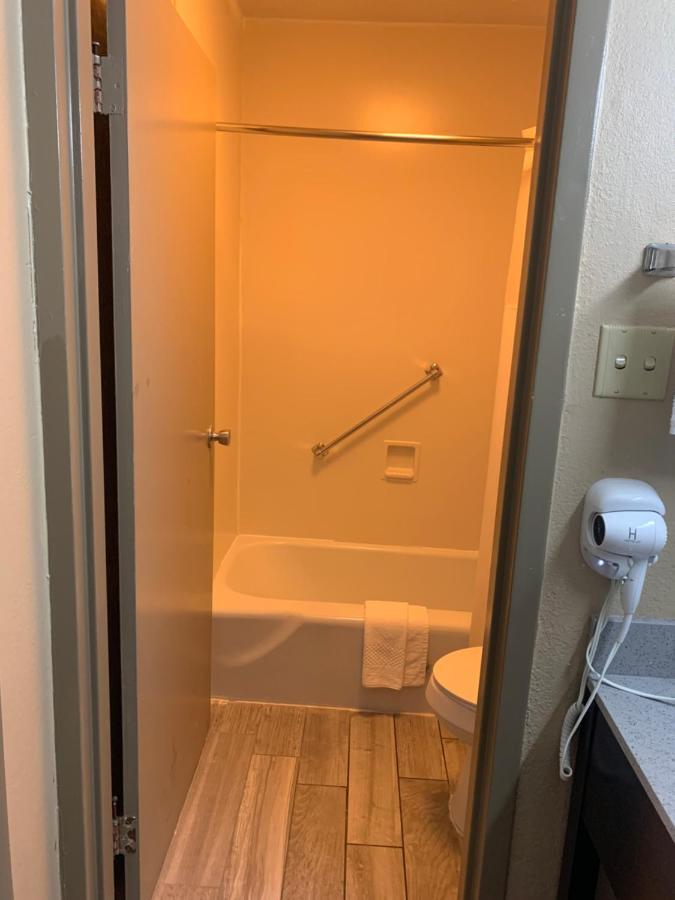 Hotel Quality & Brooksville I-75-dade
