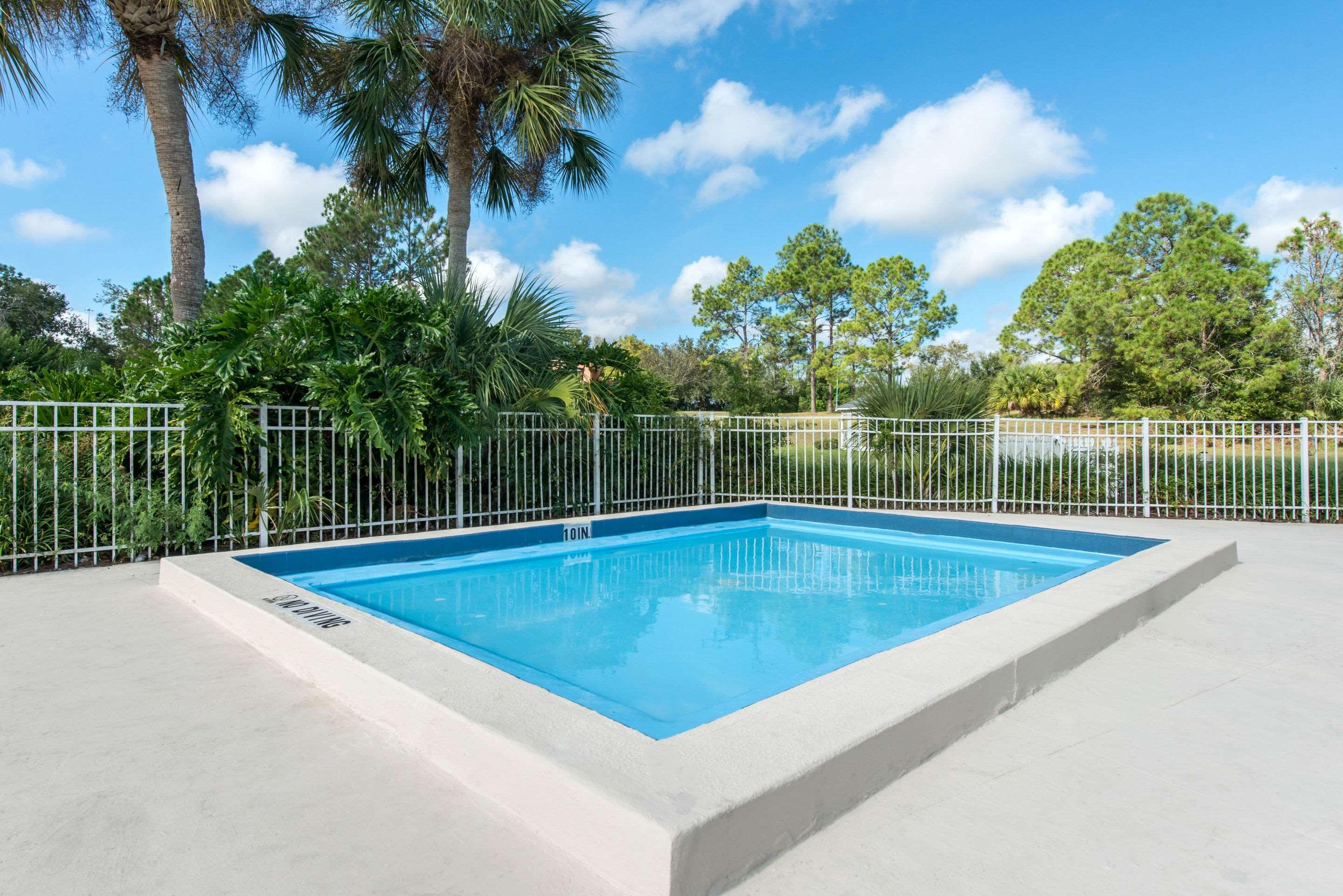 Hotel Quality & Brooksville I-75-dade 2*