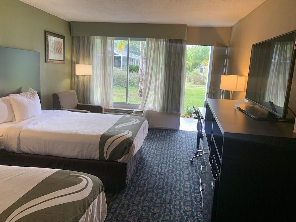 Hotel Quality & Brooksville I-75-dade Ridge Manor