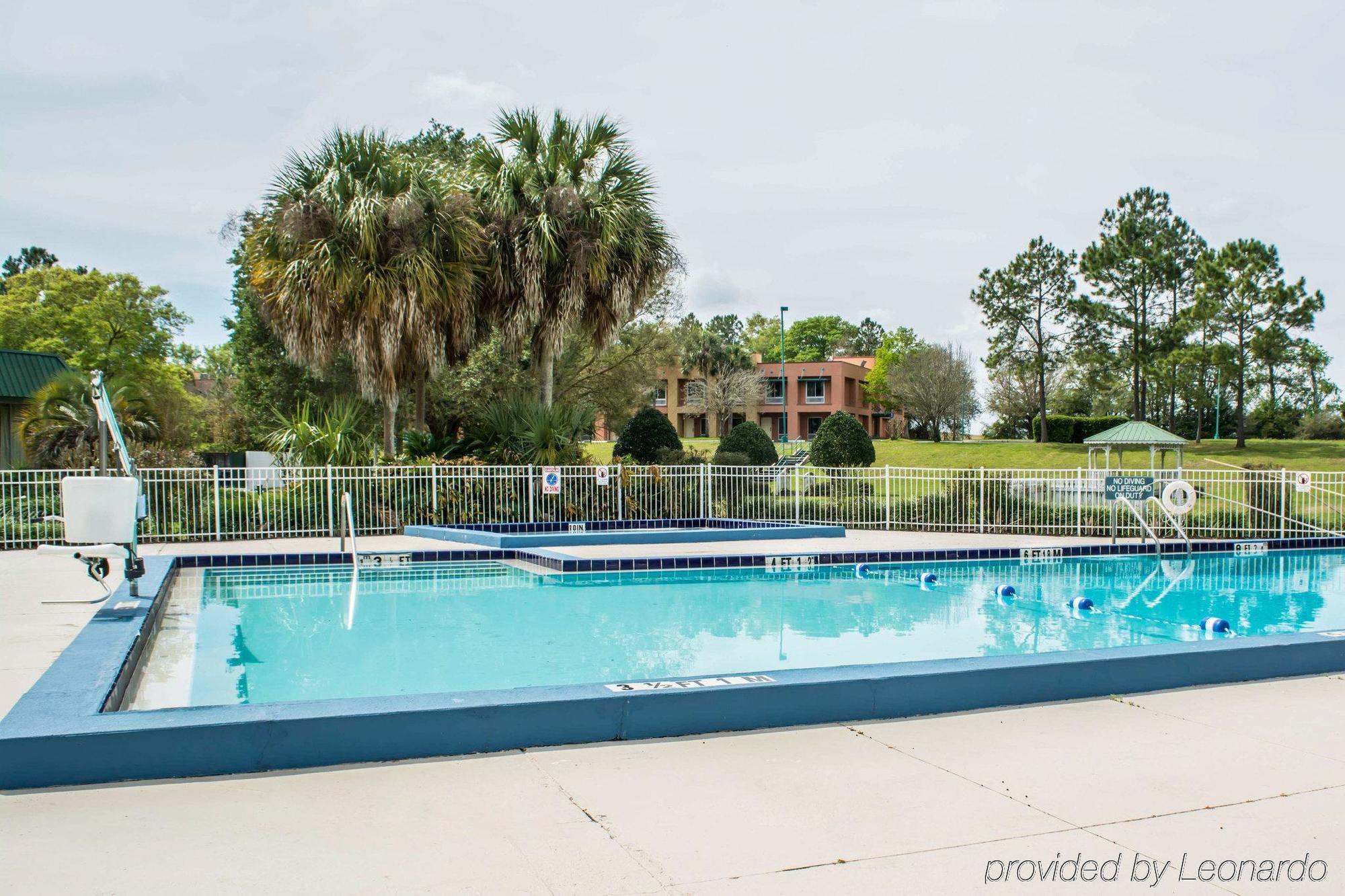 Quality & Brooksville I-75-dade Hotel